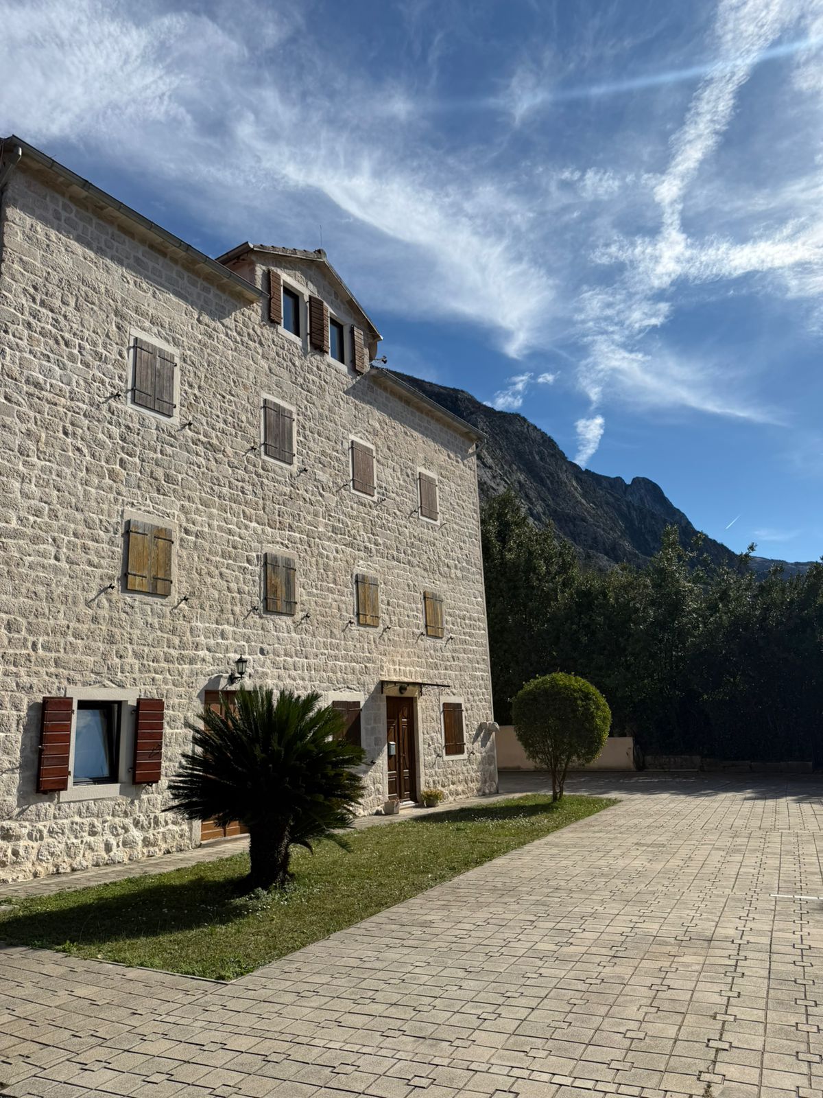 Image of Apartment - 2 Bedrooms - 2 Bathrooms for Sale in Kotor-Dobrota-Montenegro, Image 2